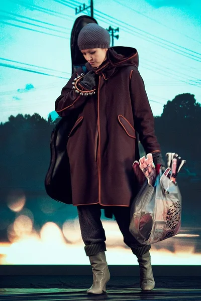 Look 11